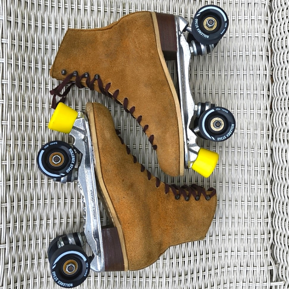 Riedell Vintage Red Wing Suede Roller Skates | Women's 8 | Sure Grip Jog… - Picture 9 of 16